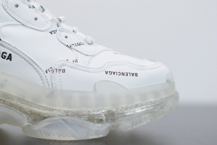 blcg sneaker triple.s.gomma fluorescent white 524039 w09e1 2021