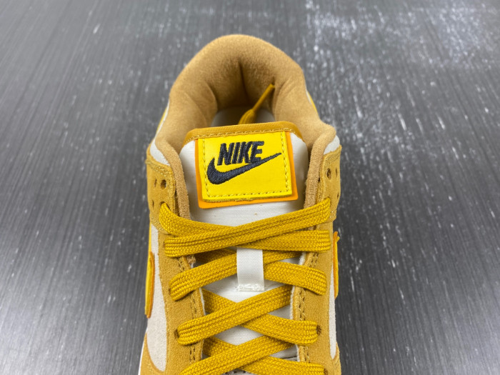 nike dunk low gold suede dv7411-200