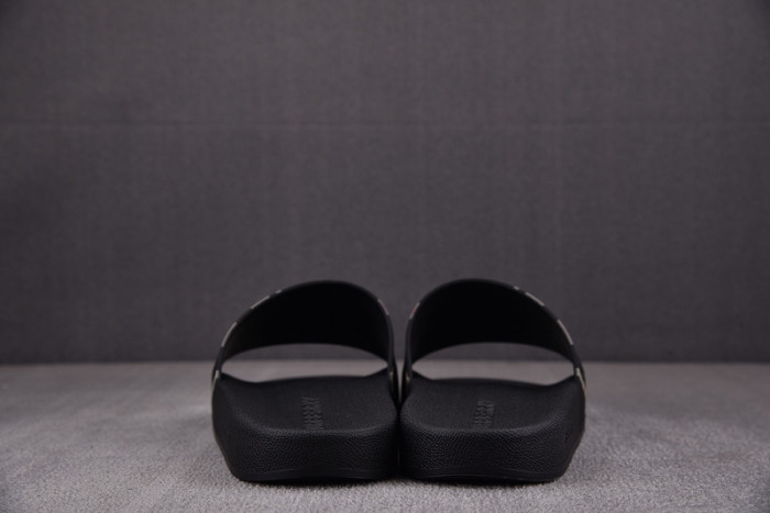 bur_berry slippers