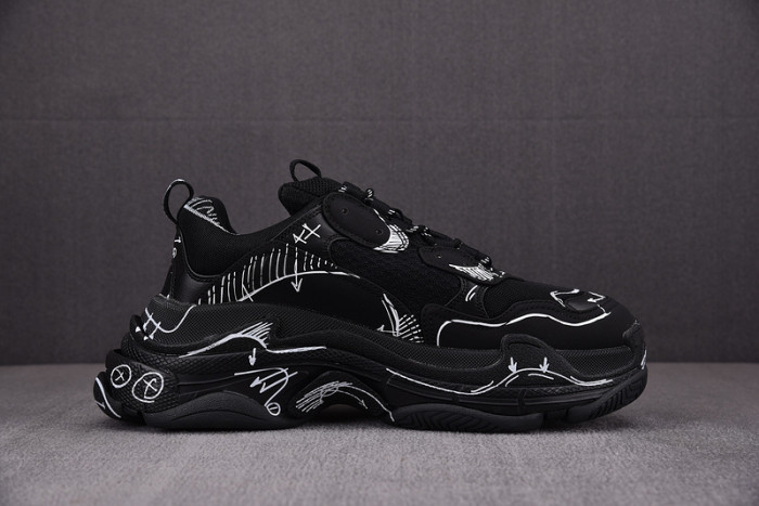 Ba*len*cia*ga triple s