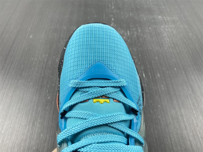 nike lebron 19 christmas - dc9338-400