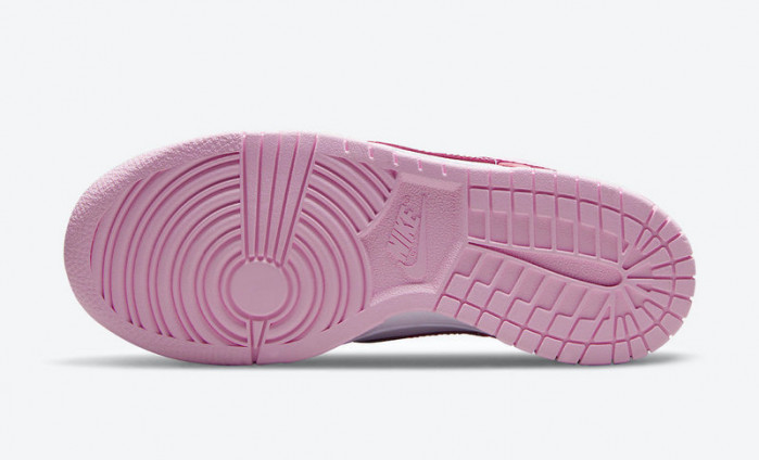 nike dunk low gs pink red white cw1590-601