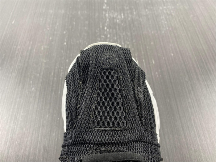Ba*len*cia*ga -phantom sneakers
