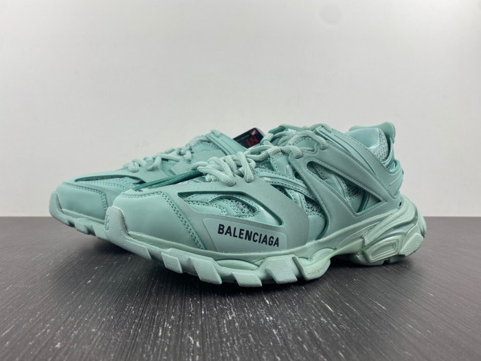 Ba*len*cia*ga track 3.0