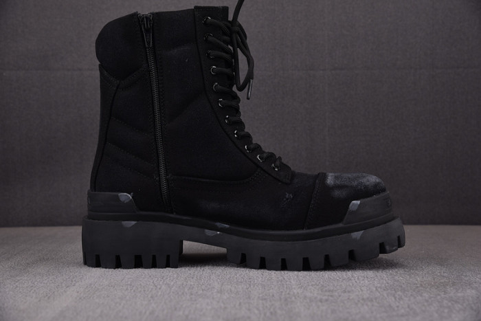 Ba*len*cia*ga boots
