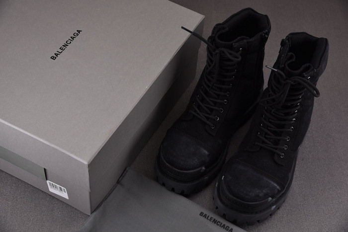 Ba*len*cia*ga boots