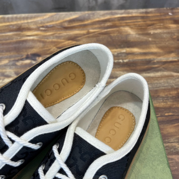 G*u*i  low-top sneaker