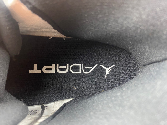 air jordan 11 adapt 