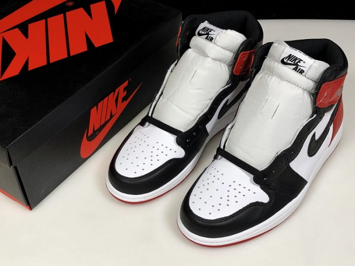air jordan 1 black toe 555088-125