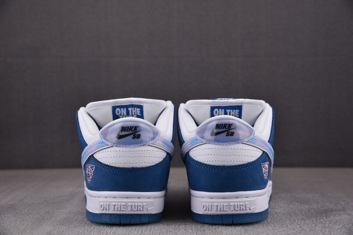 born x raised x nike sb dunk low fn7819-400