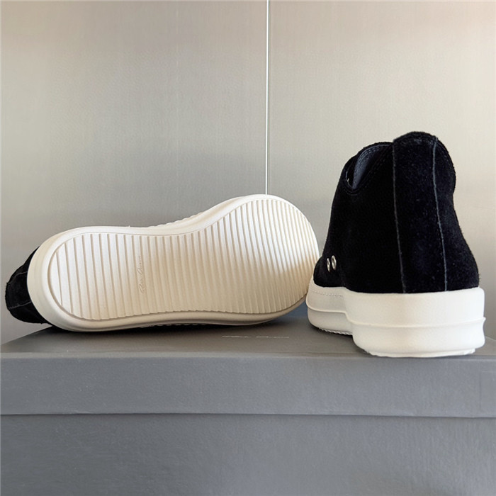 rick 0wens sneakers（made of cloth）