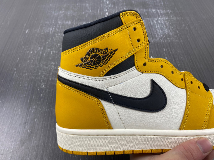 air jordan 1 high og "yellow ochre" dz5485-701