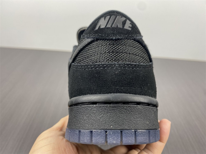 undefeated x dunk low 