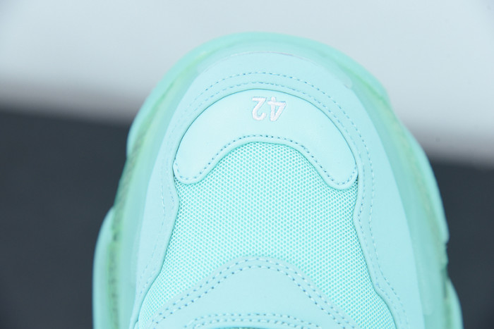 blcg sneaker triple.s.
