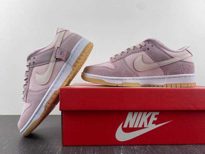 nike dunk low "teddy bear" dz5318-640