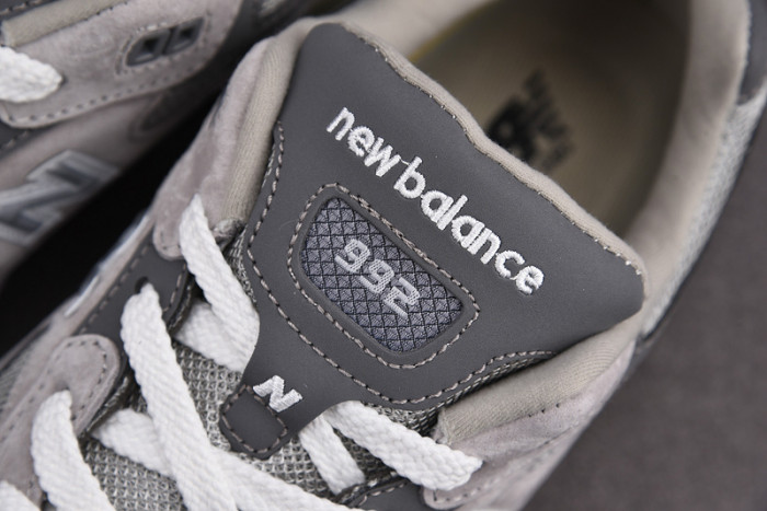 new balance 992