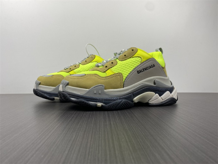 blcg sneaker triple.s.
