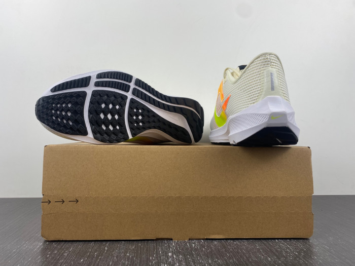nike air zoom pegasus 40 coconut milk dv3853-101
