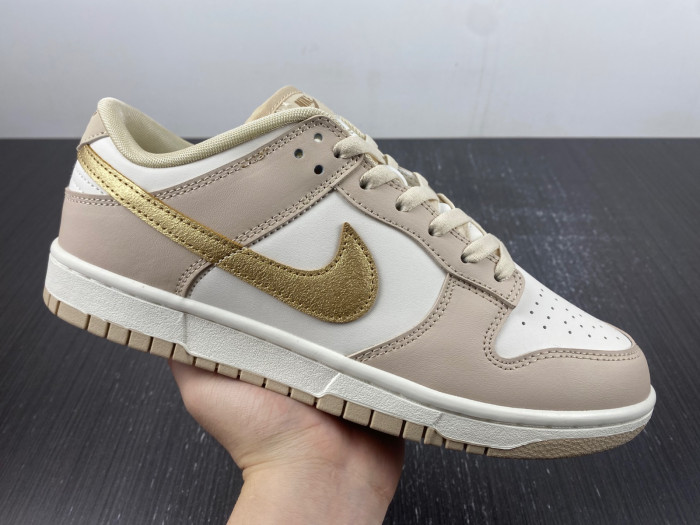 nike dunk low wmns gold dx5930-001