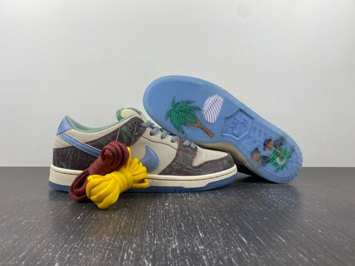 crenshaw skate club x nike sb dunk low fn4193-100