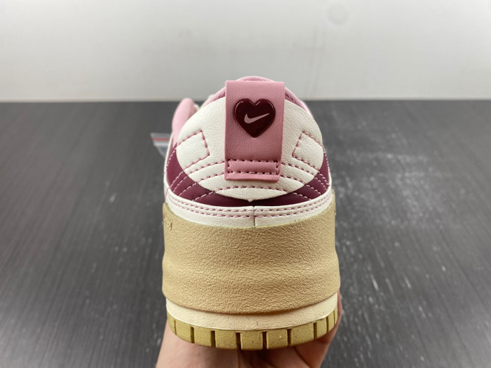 nike dunk low disrupt 2 "valentine