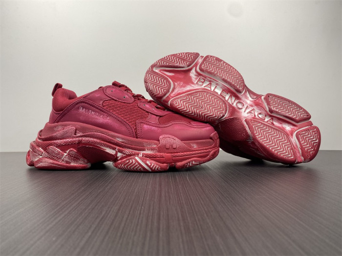 blcg sneaker triple.s.