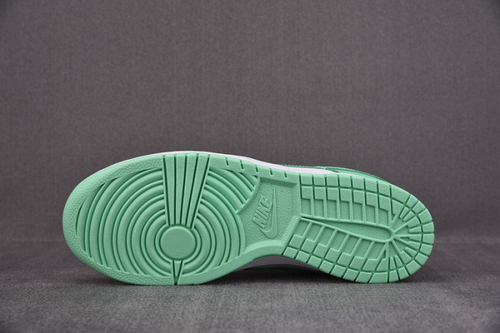 nike dunk low green glow dd1503-105