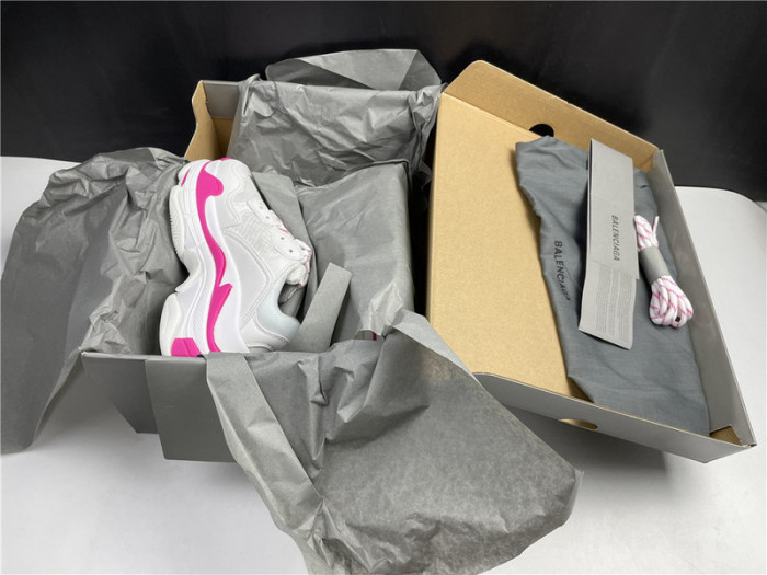 blcg sneaker triple.s.
